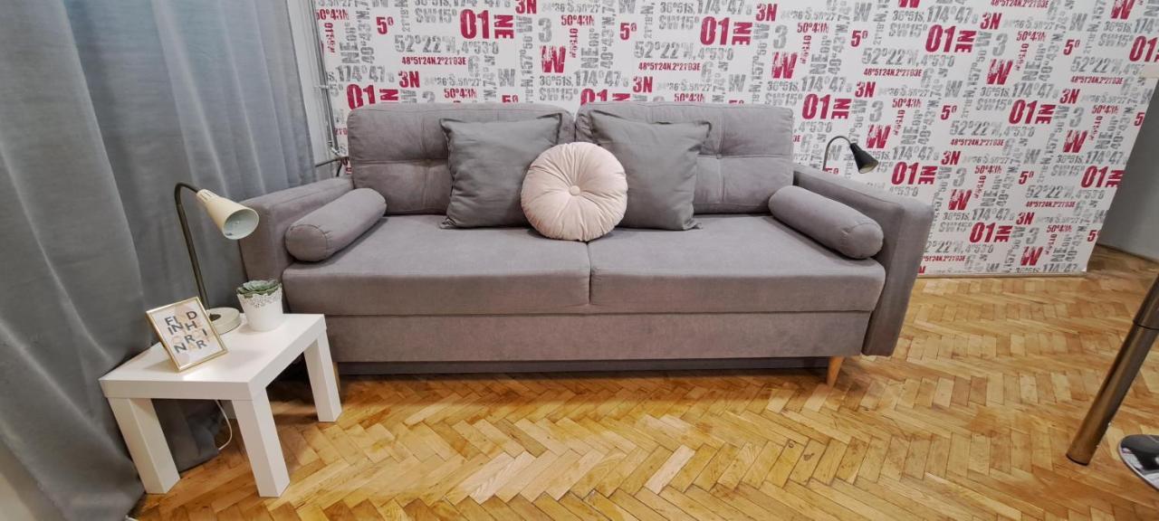 6-Pack Apartment In The Party District Budapest Eksteriør billede